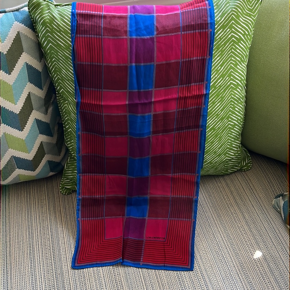 Scarf - Picture 2 of 4